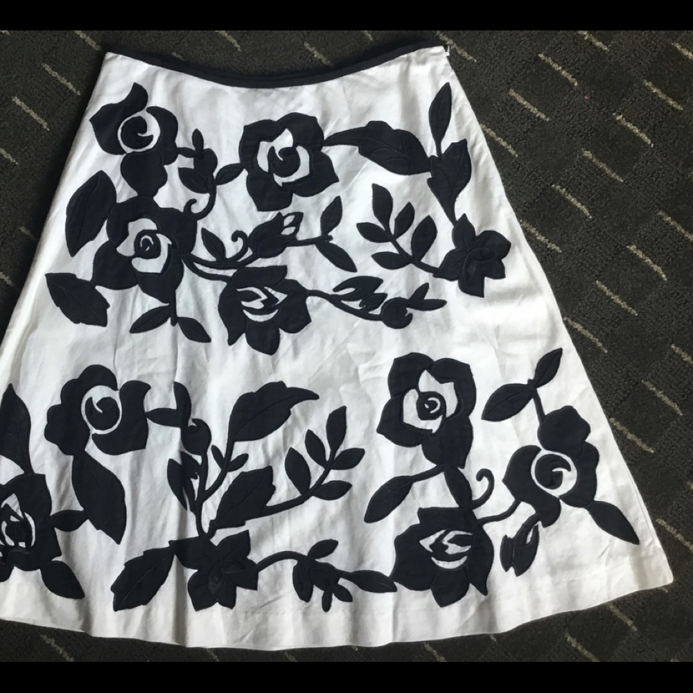NWT WHBM A-Line Skirt with Black Flowers